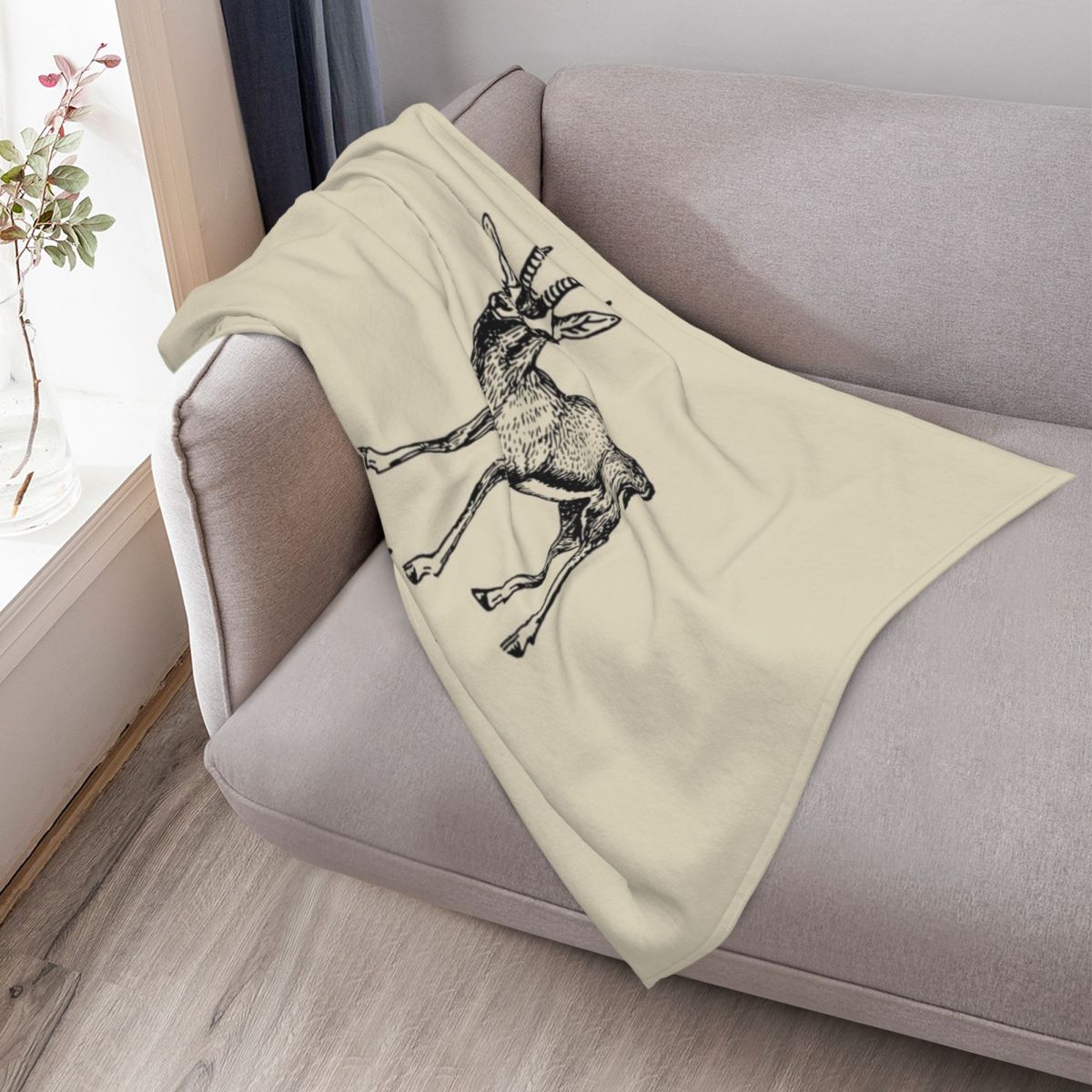 Selimut Sofa Bergambar Antelop - Anime Cosplay Drawing ulasan dan harga